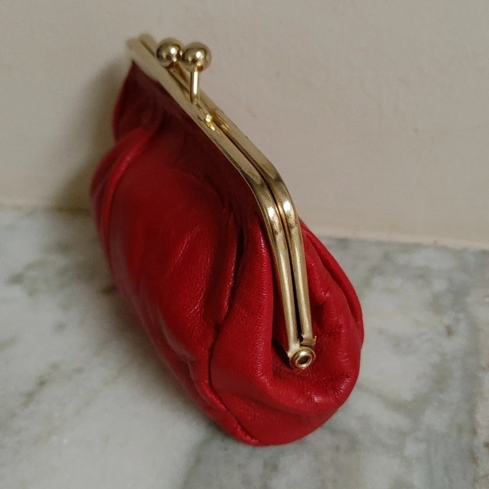 VTG Red Lambskin Leather Liverpool Brand Change Purse Wallet Kiss Clasp